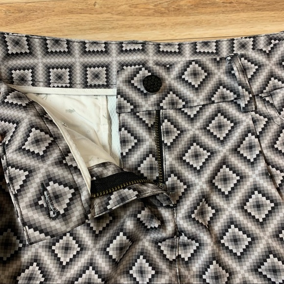 Puma Lifestyle Golf Shorts Chino Black White Geometric 2 - Picture 8 of 8